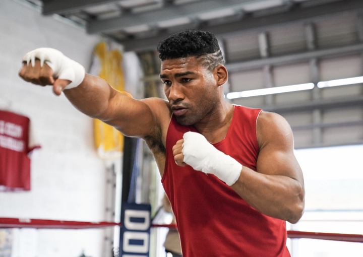 Yuriorkis Gamboa Yuriorkis Gamboa: I'll Test Isaac Cruz, See if He Can Stand Up To My